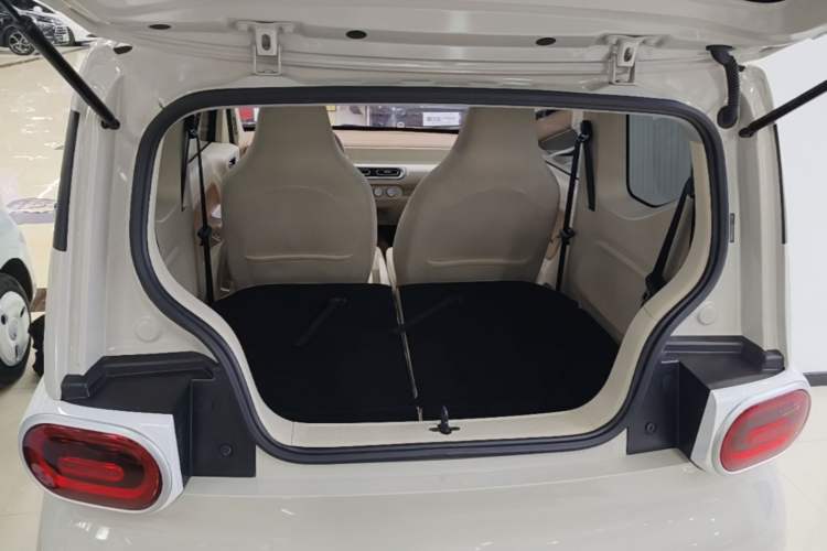Used Wuling Hongguang MINIEV 2024 3rd Generation 215km Youth Edition Trunk