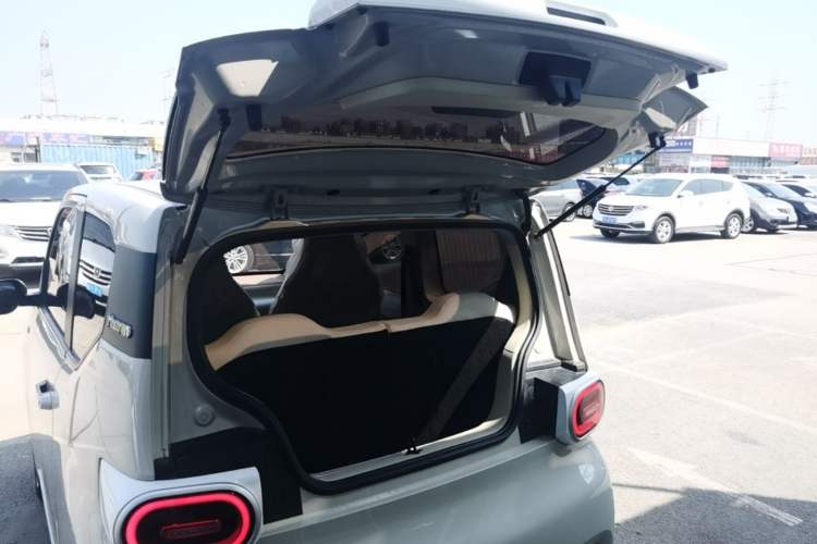 Used Wuling Hongguang MINIEV 2024 3rd Generation 215km Youth Edition Trunk