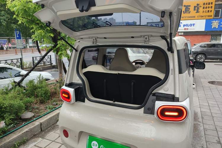 Used Wuling Hongguang MINIEV 2024 3rd Generation 215km Youth Edition Trunk