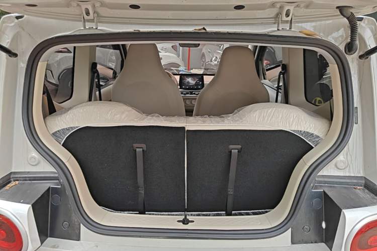Used Wuling Hongguang MINIEV 2024 3rd Generation 215km Youth Edition Trunk