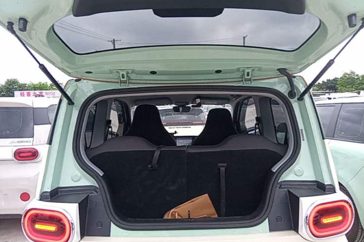 Used Wuling Hongguang MINIEV 2024 3rd Generation 215km Advanced Version Trunk