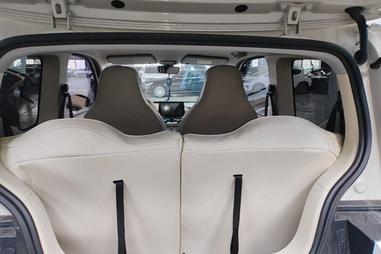 Used Wuling Hongguang MINIEV 2024 3rd Generation 215km Youth Edition Trunk