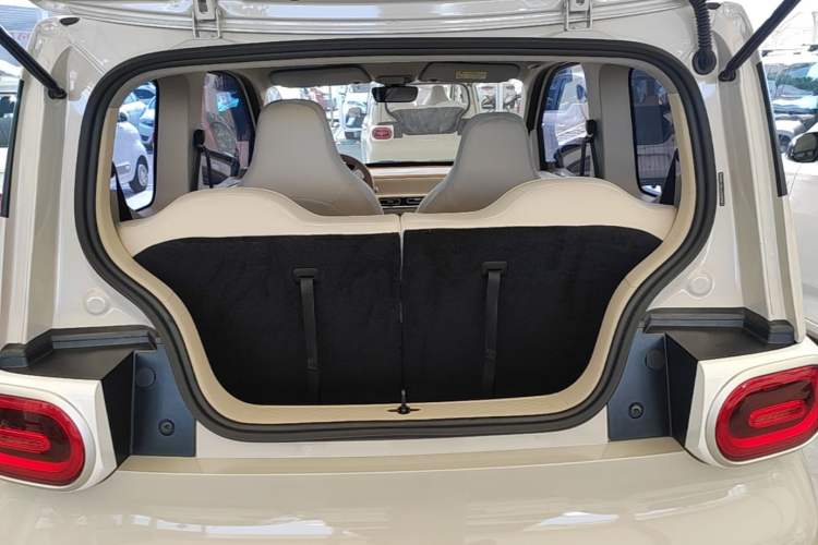 Used Wuling Hongguang MINIEV 2024 3rd Generation 215km Youth Edition Trunk