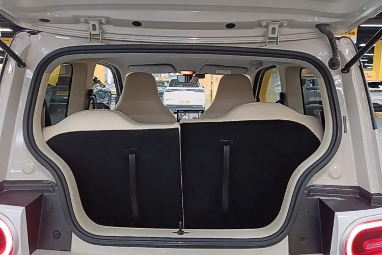 Used Wuling Hongguang MINIEV 2024 3rd Generation 215km Youth Edition Trunk
