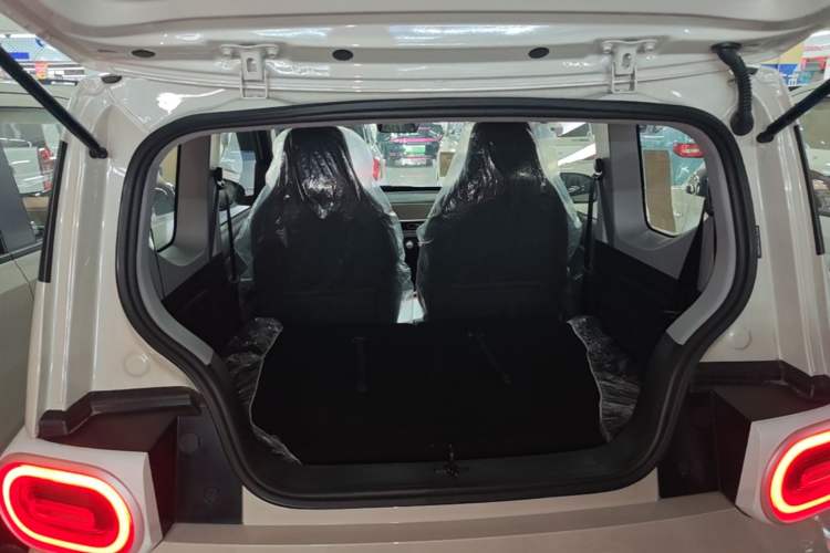 Used Wuling Hongguang MINIEV 2024 3rd Generation 215km Youth Edition Trunk