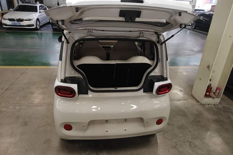 Used Wuling Hongguang MINIEV 2024 3rd Generation 215km Youth Edition Trunk