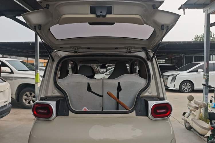 Used Wuling Hongguang MINIEV 2024 3rd Generation 215km Youth Edition Trunk