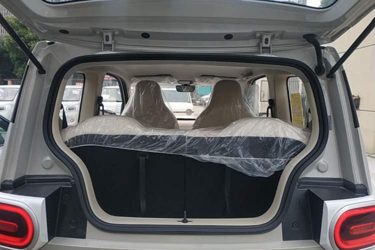 Used Wuling Hongguang MINIEV 2024 3rd Generation 215km Youth Edition Trunk
