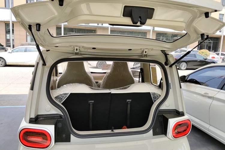 Used Wuling Hongguang MINIEV 2024 3rd Generation 215km Youth Edition Trunk