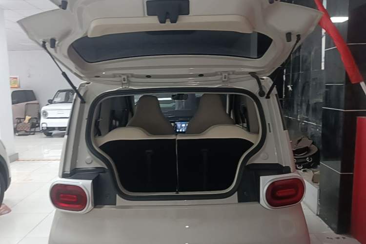 Used Wuling Hongguang MINIEV 2024 3rd Generation 215km Youth Edition Trunk