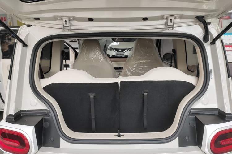 Used Wuling Hongguang MINIEV 2024 3rd Generation 215km Youth Edition Trunk