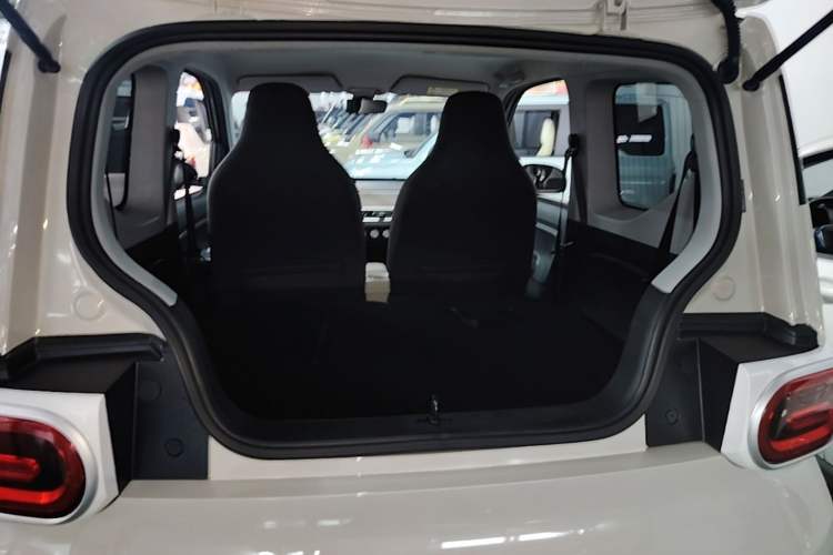 Used Wuling Hongguang MINIEV 2024 3rd Generation 215km Youth Edition Trunk