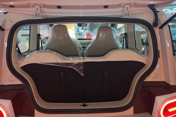 Used Wuling Hongguang MINIEV 2024 3rd Generation 215km Youth Edition Trunk