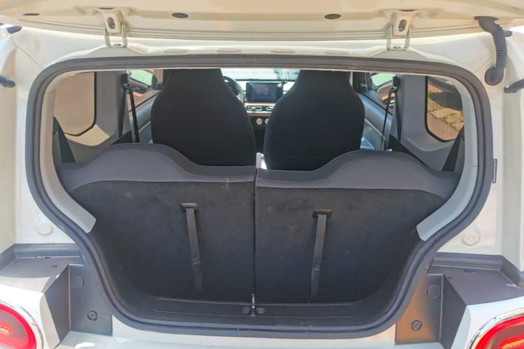 Used Wuling Hongguang MINIEV 2024 3rd Generation 215km Advanced Version Trunk