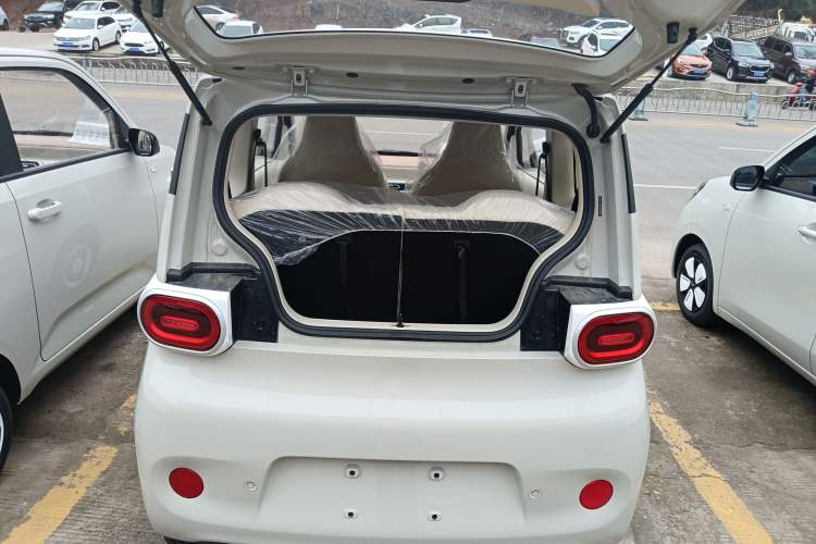 Used Wuling Hongguang MINIEV 2024 3rd Generation 215km Youth Edition Trunk