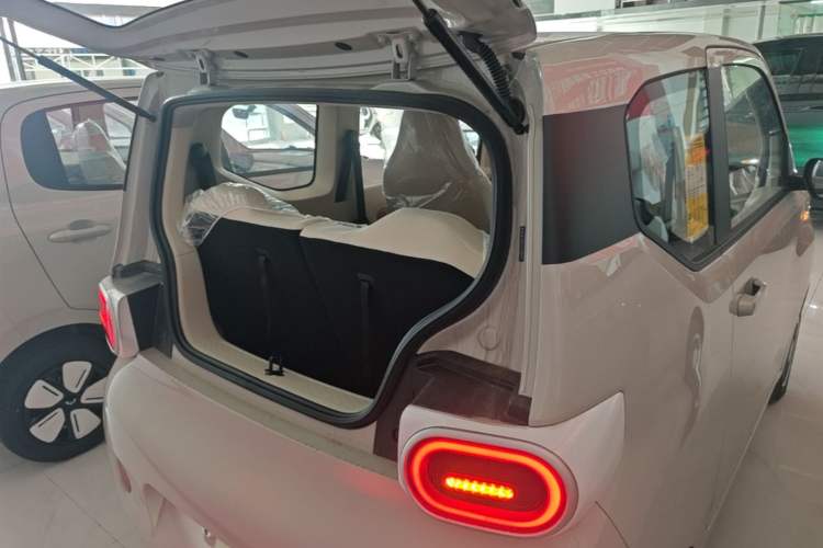 Used Wuling Hongguang MINIEV 2024 3rd Generation 215km Youth Edition Trunk