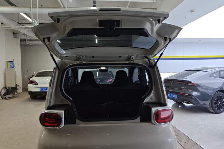 Used Wuling Hongguang MINIEV 2024 3rd Generation 215km Advanced Version Trunk