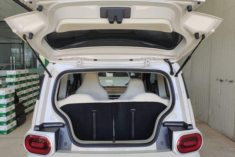 Used Wuling Hongguang MINIEV 2024 3rd Generation 215km Youth Edition Trunk