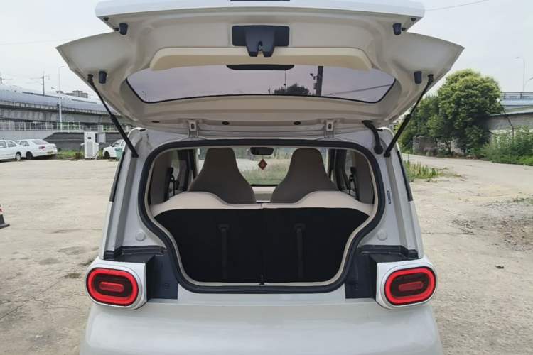 Used Wuling Hongguang MINIEV 2024 3rd Generation 215km Youth Edition Trunk