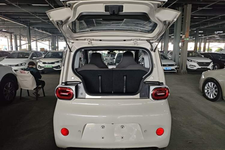 Used Wuling Hongguang MINIEV 2024 3rd Generation 215km Advanced Version Trunk