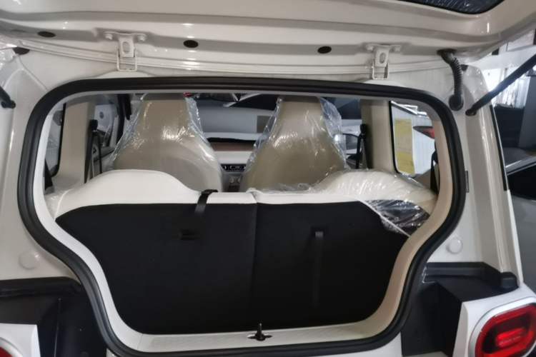 Used Wuling Hongguang MINIEV 2024 3rd Generation 215km Youth Edition Trunk