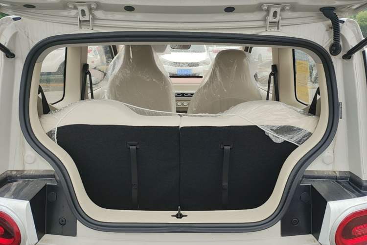 Used Wuling Hongguang MINIEV 2024 3rd Generation 215km Youth Edition Trunk