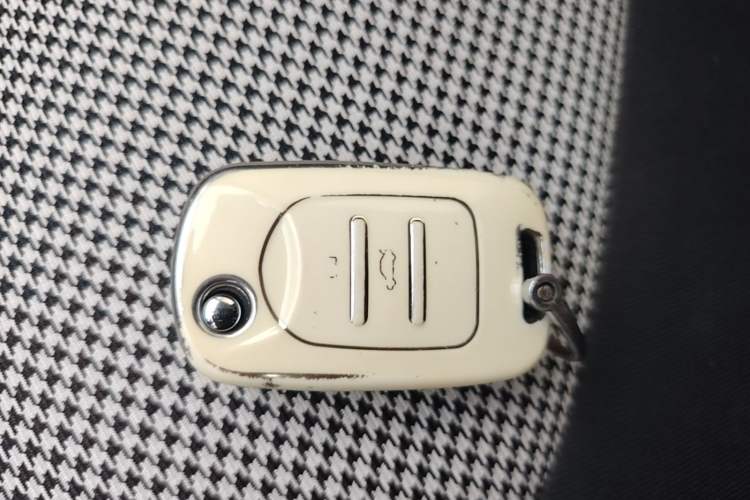 Used Wuling Hongguang MINIEV 2024 3rd Generation 215km Youth Edition Vehicle Key