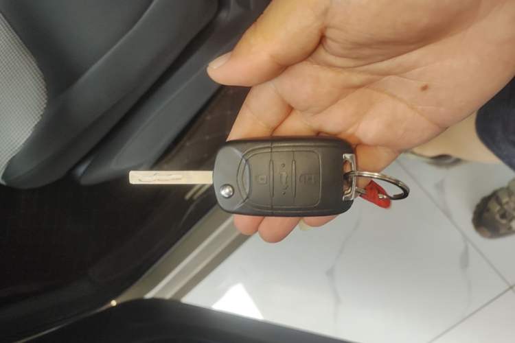 Used Wuling Hongguang MINIEV 2024 3rd Generation 215km Youth Edition Vehicle Key