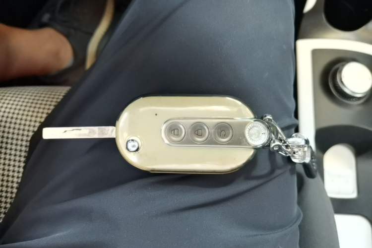 Used Wuling Hongguang MINIEV 2024 3rd Generation 215km Advanced Version Vehicle Key