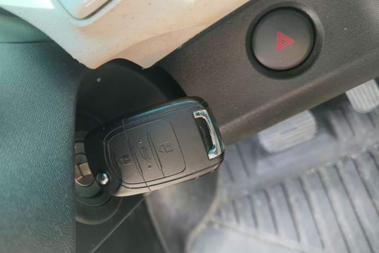 Used Wuling Hongguang MINIEV 2024 3rd Generation 215km Youth Edition Vehicle Key