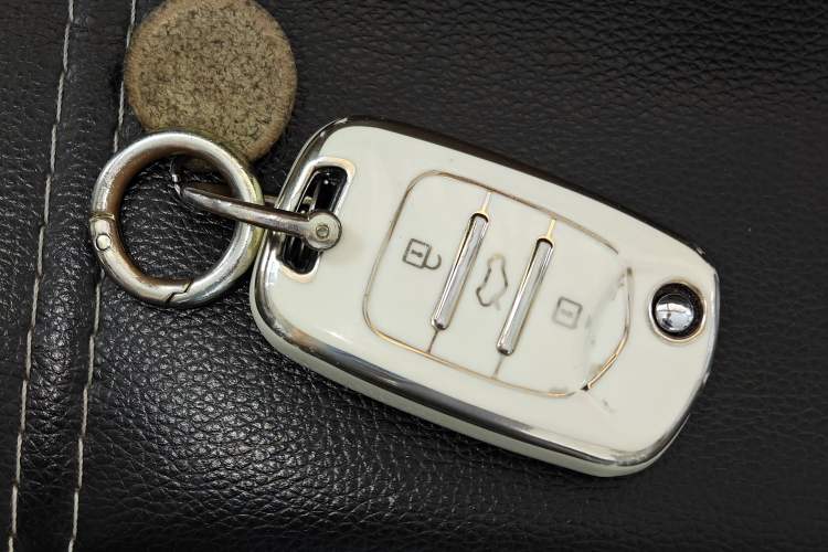 Used Wuling Hongguang MINIEV 2024 3rd Generation 215km Youth Edition Vehicle Key