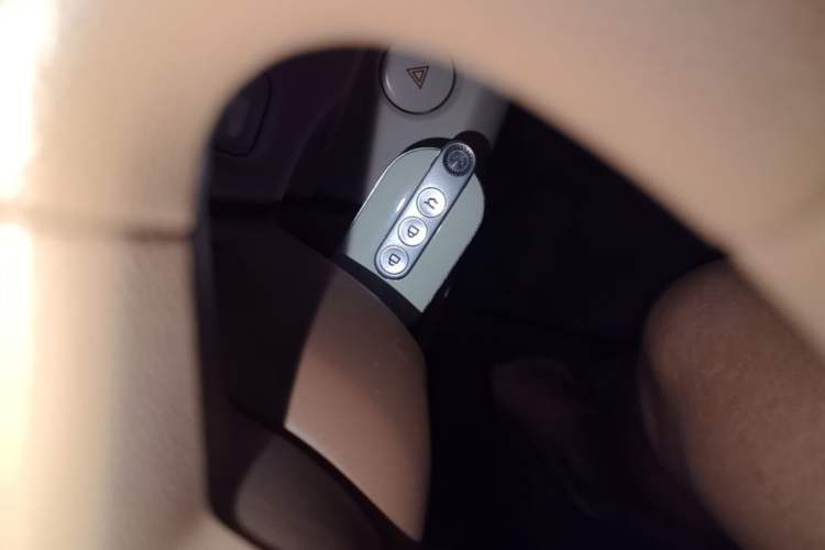 Used Wuling Hongguang MINIEV 2024 3rd Generation 215km Advanced Version Vehicle Key