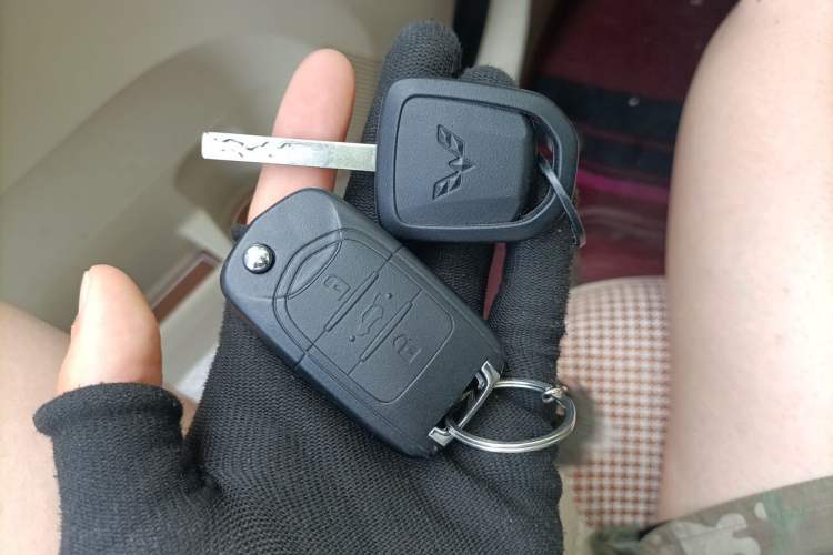 Used Wuling Hongguang MINIEV 2024 3rd Generation 215km Youth Edition Vehicle Key