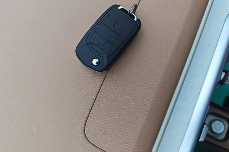 Used Wuling Hongguang MINIEV 2024 3rd Generation 215km Youth Edition Vehicle Key