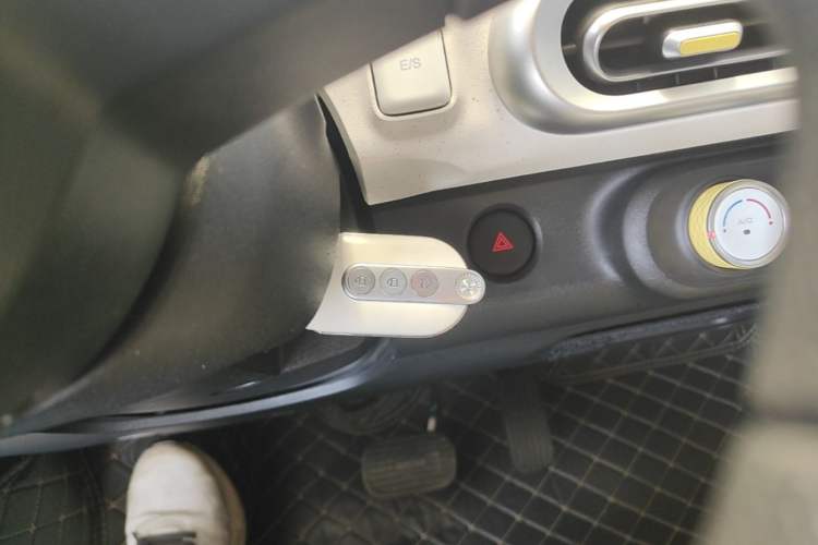 Used Wuling Hongguang MINIEV 2024 3rd Generation 215km Advanced Version Vehicle Key