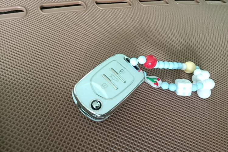 Used Wuling Hongguang MINIEV 2024 3rd Generation 215km Youth Edition Vehicle Key