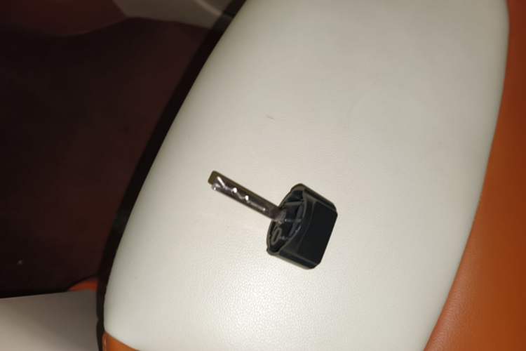 Used Wuling Hongguang MINIEV 2024 3rd Generation 215km Youth Edition Vehicle Key