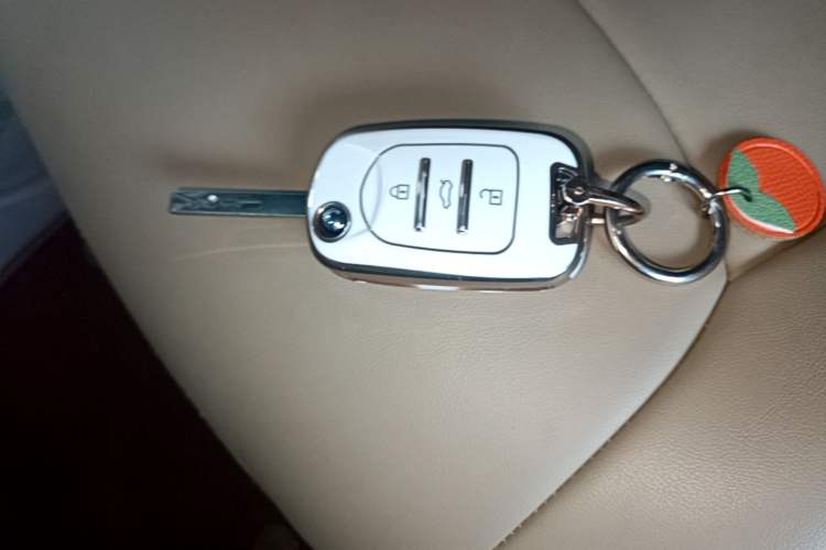 Used Wuling Hongguang MINIEV 2024 3rd Generation 215km Youth Edition Vehicle Key