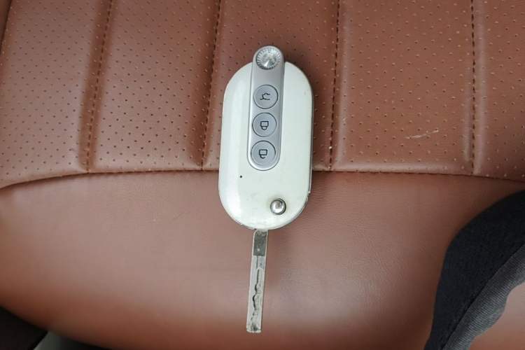 Used Wuling Hongguang MINIEV 2024 3rd Generation 215km Advanced Version Vehicle Key