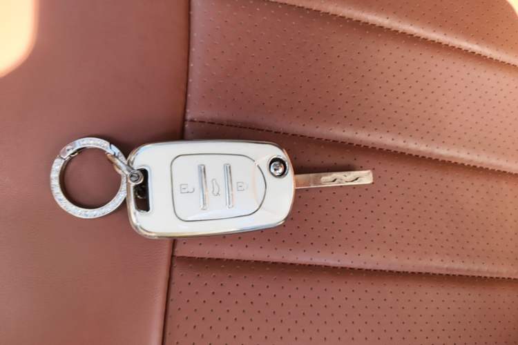 Used Wuling Hongguang MINIEV 2024 3rd Generation 215km Youth Edition Vehicle Key