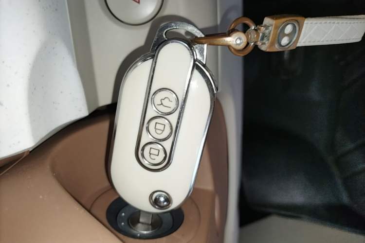 Used Wuling Hongguang MINIEV 2024 3rd Generation 215km Youth Edition Vehicle Key