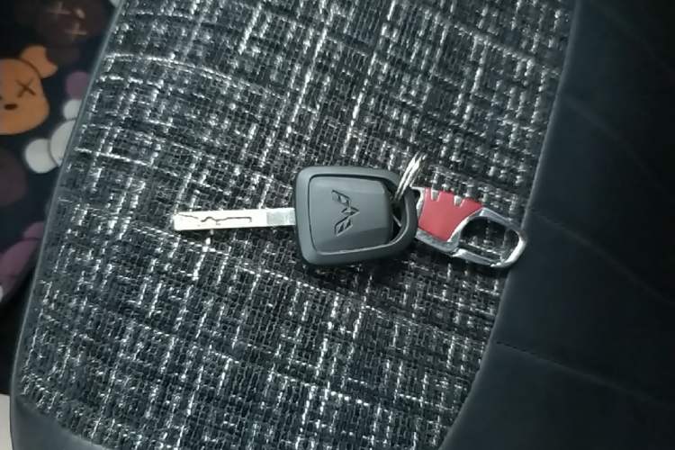 Used Wuling Hongguang MINIEV 2024 3rd Generation 215km Youth Edition Vehicle Key