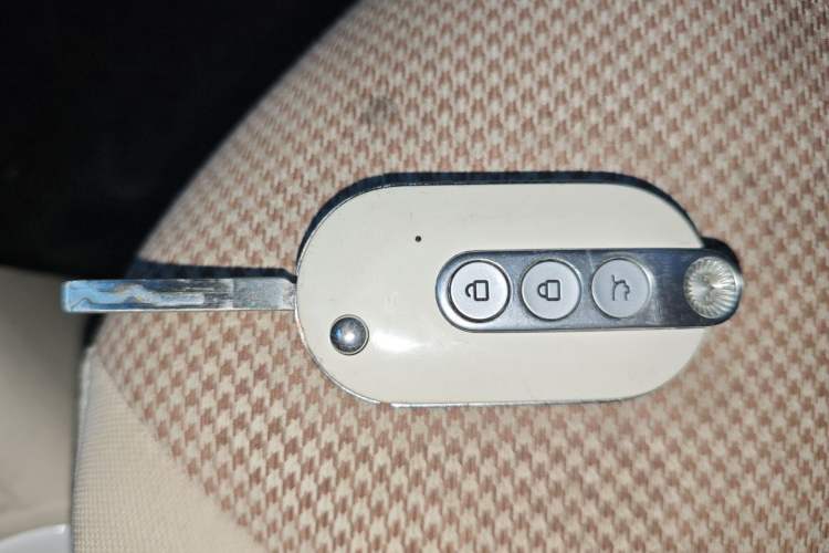 Used Wuling Hongguang MINIEV 2024 3rd Generation 215km Advanced Version Vehicle Key