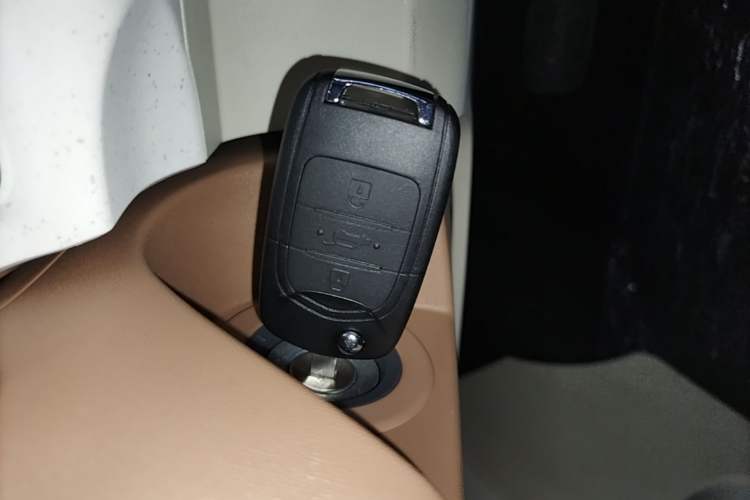 Used Wuling Hongguang MINIEV 2024 3rd Generation 215km Youth Edition Vehicle Key