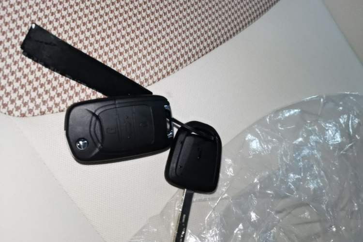 Used Wuling Hongguang MINIEV 2024 3rd Generation 215km Youth Edition Vehicle Key
