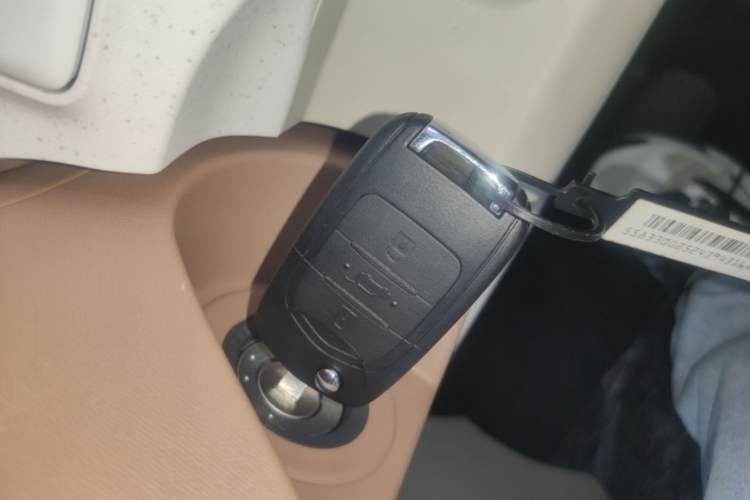 Used Wuling Hongguang MINIEV 2024 3rd Generation 215km Youth Edition Vehicle Key