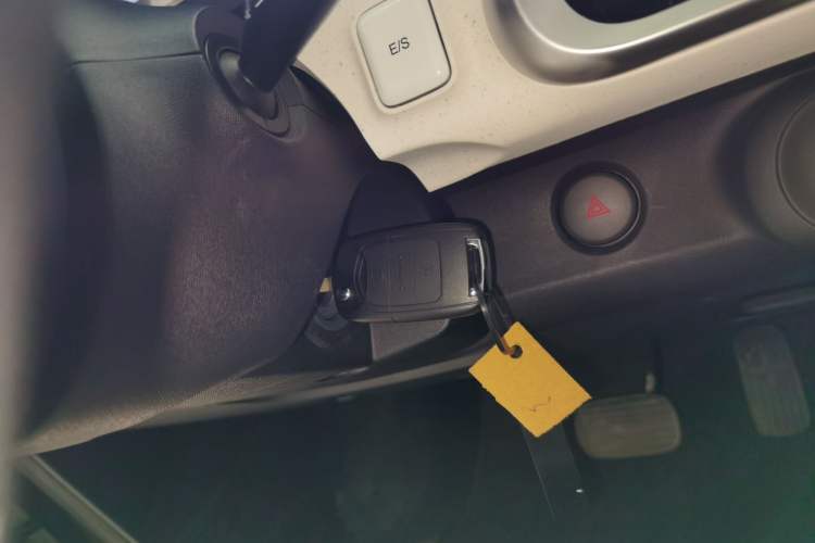 Used Wuling Hongguang MINIEV 2024 3rd Generation 215km Youth Edition Vehicle Key