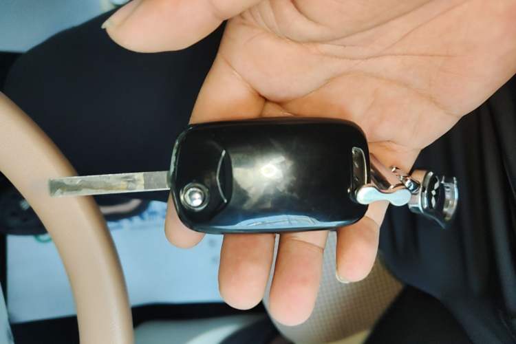 Used Wuling Hongguang MINIEV 2024 3rd Generation 215km Youth Edition Vehicle Key