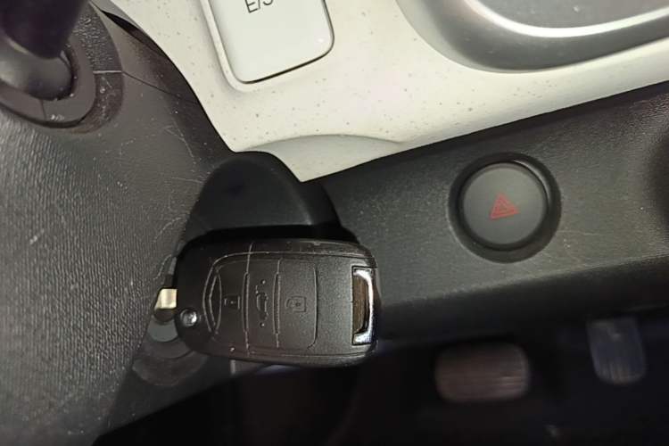 Used Wuling Hongguang MINIEV 2024 3rd Generation 215km Youth Edition Vehicle Key