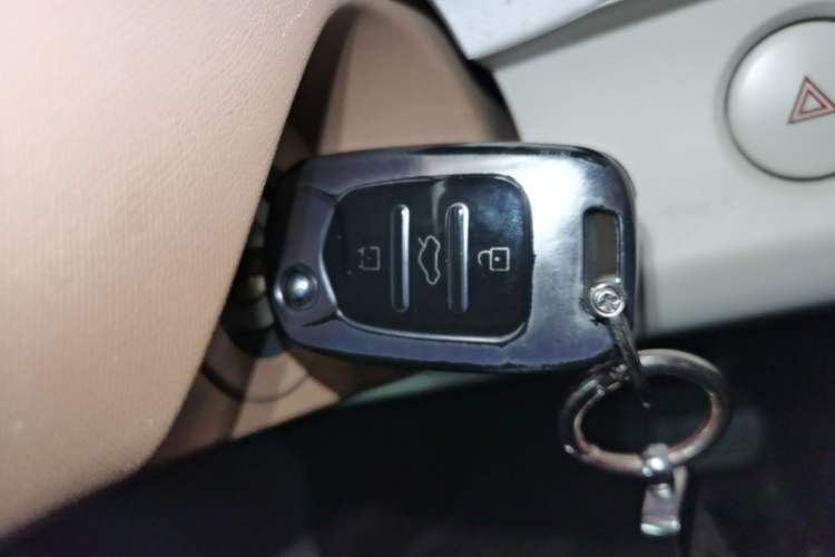 Used Wuling Hongguang MINIEV 2024 3rd Generation 215km Youth Edition Vehicle Key